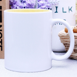 리빙 화이트- 직선인 노랑 머그컵