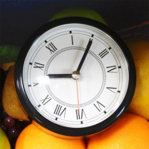 로마자 부착 시계