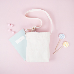 메이드유 칠드런 크로스 에코백 미색 17 x 22 옆폭5CM