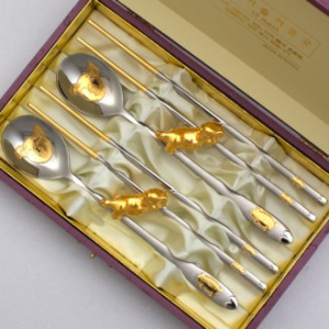 제노바 스마일 황금돼지 수저 선물세트