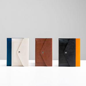 뉴클래식 레더 트레블 파우치