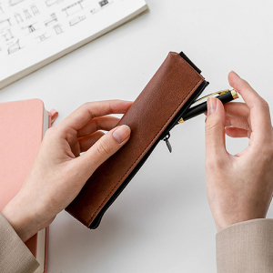 레더 밴드 필통