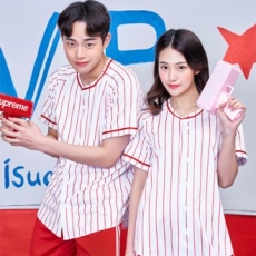 베이스볼 레드 스트라이프 티셔츠, 야구티 행사용 단체티 레드스트라이프 // 전사 인쇄