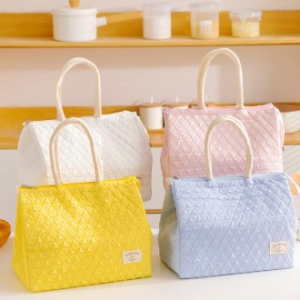 엠보싱 쿨러백, 센스있는 보온 도시락 가방, 직장인 어린이 겨울 판촉물