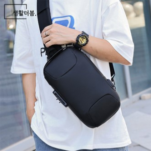 생활더봄 남자 크로스 메신저 슬링백 USB연결 도난방지 가방