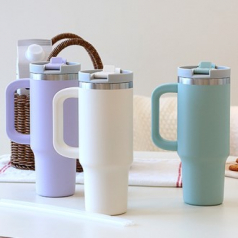 비비드 핸들 대용량 텀블러 890ml 이중진공 보온보냉 빨대텀블러