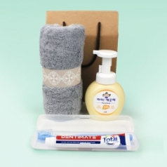 기라로쉬 코마사 200g + 크리오 덴티메이트 치약 + 부케가르니 미세모칫솔 + 아이깨끗해 핸드워시 + 치약칫솔케이스