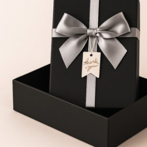 인기박스 실버리본 고급 싸바리 선물상자 선물박스 종이박스 블랙 12x12x5.5(가로 12~40cm)