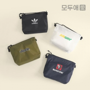 모두애 X 유나이티드 애슬 립스탑 라이트 파우치