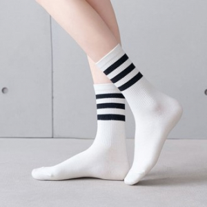 삼선 스포츠 여성 양말