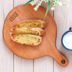 마호가니 손잡이 원형 도마