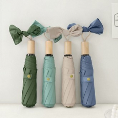 818 자외선 차단 목재 손잡이 접이식 우산