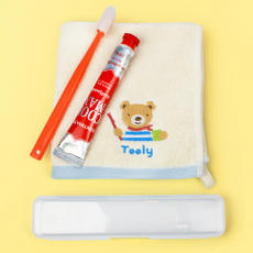 크리오 미세모칫솔 + 쿨맥스치약 + 기라로쉬 울리프렌즈 고리타올 핸드타올 + 치약칫솔 투명케이스 + 종이케이스포함