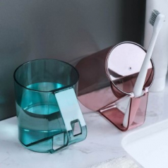 물이 고이지 않는 위생적인 칫솔 양치컵