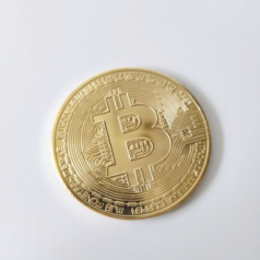 비트코인 모형 기념주화